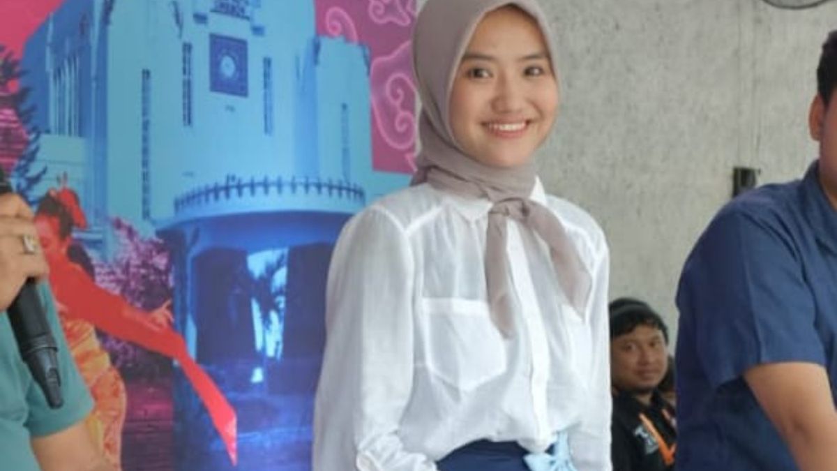 Generasi Z di Kota Cirebon Ungkap Harapan Lima Tahun ke Depan Ada di Eti-SuhendrikGenerasi Z di Kota Cirebon Ungkap Harapan Lima Tahun ke Depan Ada di Eti-Suhendrik
