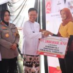 Pemkab Cirebon Salurkan BLT DBHCHT untuk Pemulihan Ekonomi Buruh Pabrik Rokok