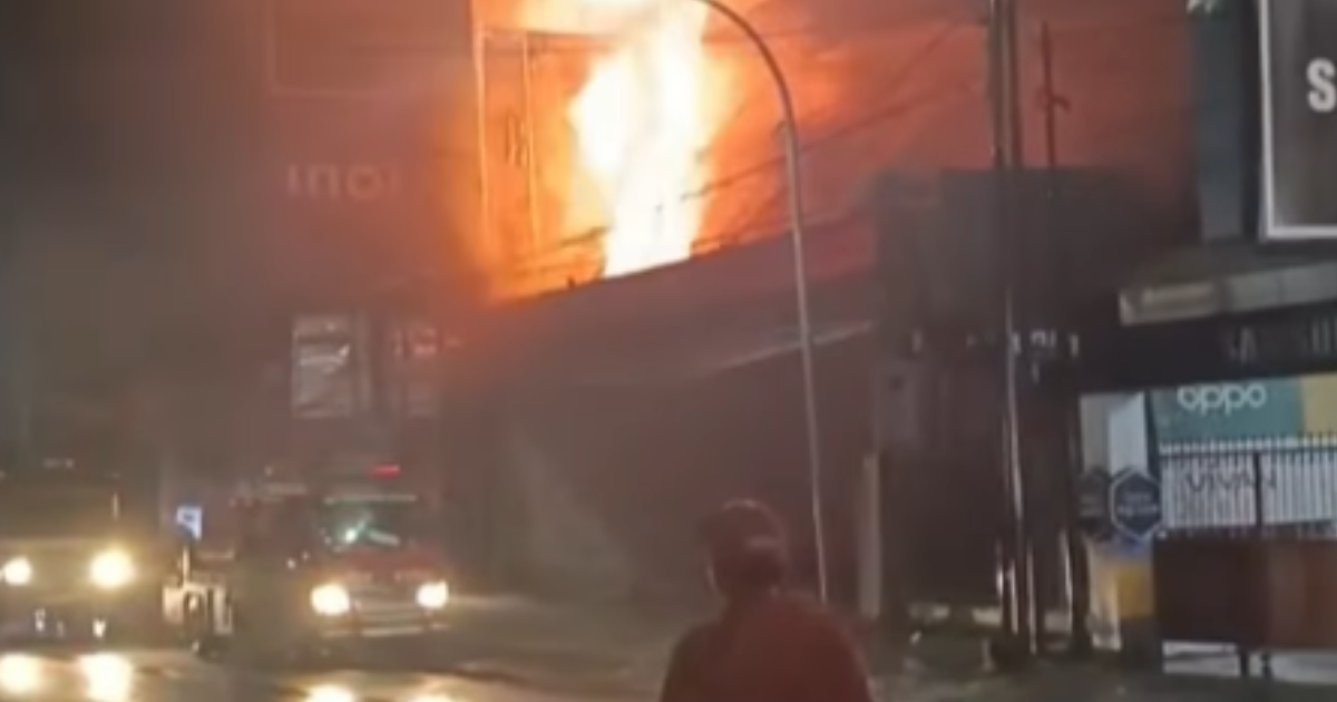 Kebakaran toko HP Cirebon