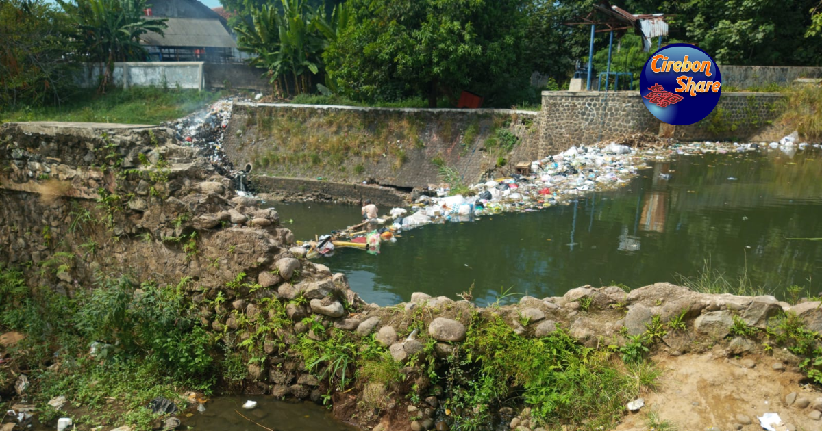 tanggul Sungai Cipager jebol