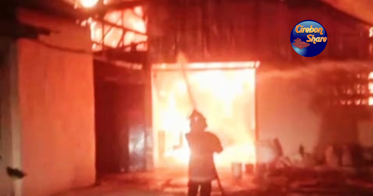 kebakaran pabrik briket Cirebon