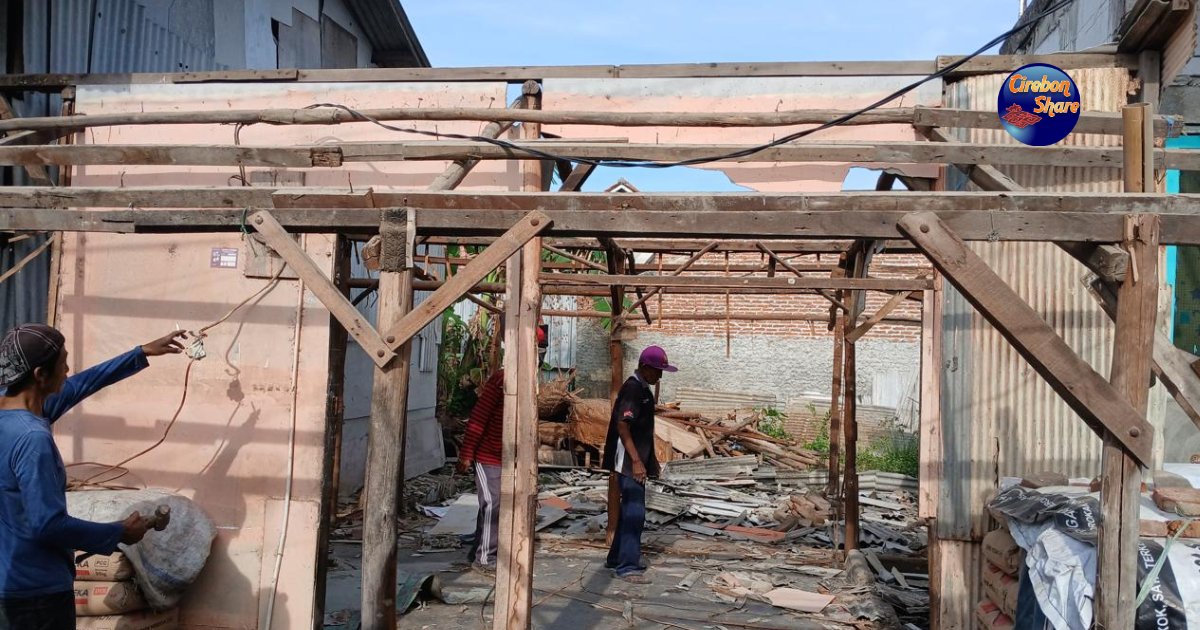 Warga Kesenden Terima Bantuan