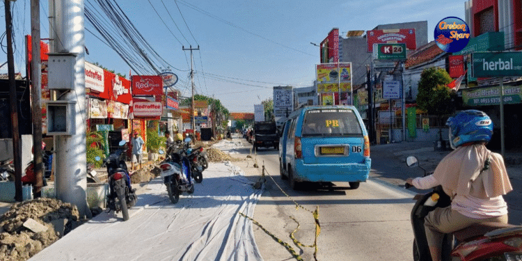 Perbaikan Jalan Ciremai Raya