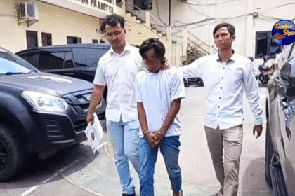 Pria modus menabrakkan diri