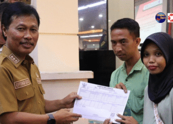 Penyerahan Buku Nikah