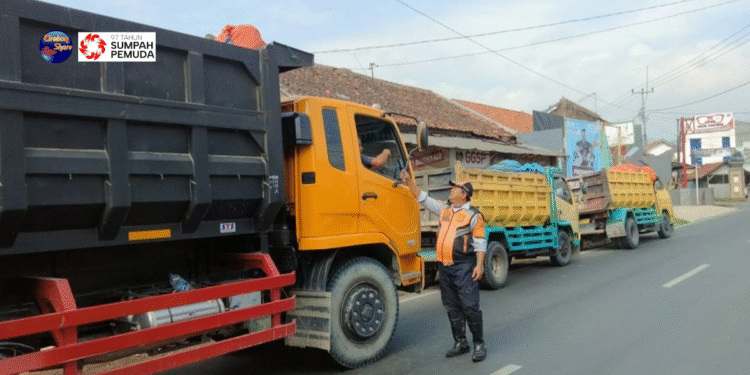 Truk ODOL dilarang beroperasi di Jawa Barat mulai 2 Januari 2026.