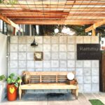 Cafe Rammu menawarkan pengalaman nongkrong di tengah alam yang memikat dengan suasana nyaman dan pemandangan yang menenangkan.