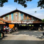 Bebek Rakyat Talun Cirebon menyajikan Bebek Ambyar dan Bebek Bumbu dengan cita rasa lezat, tekstur juicy, dan harga merakyat.