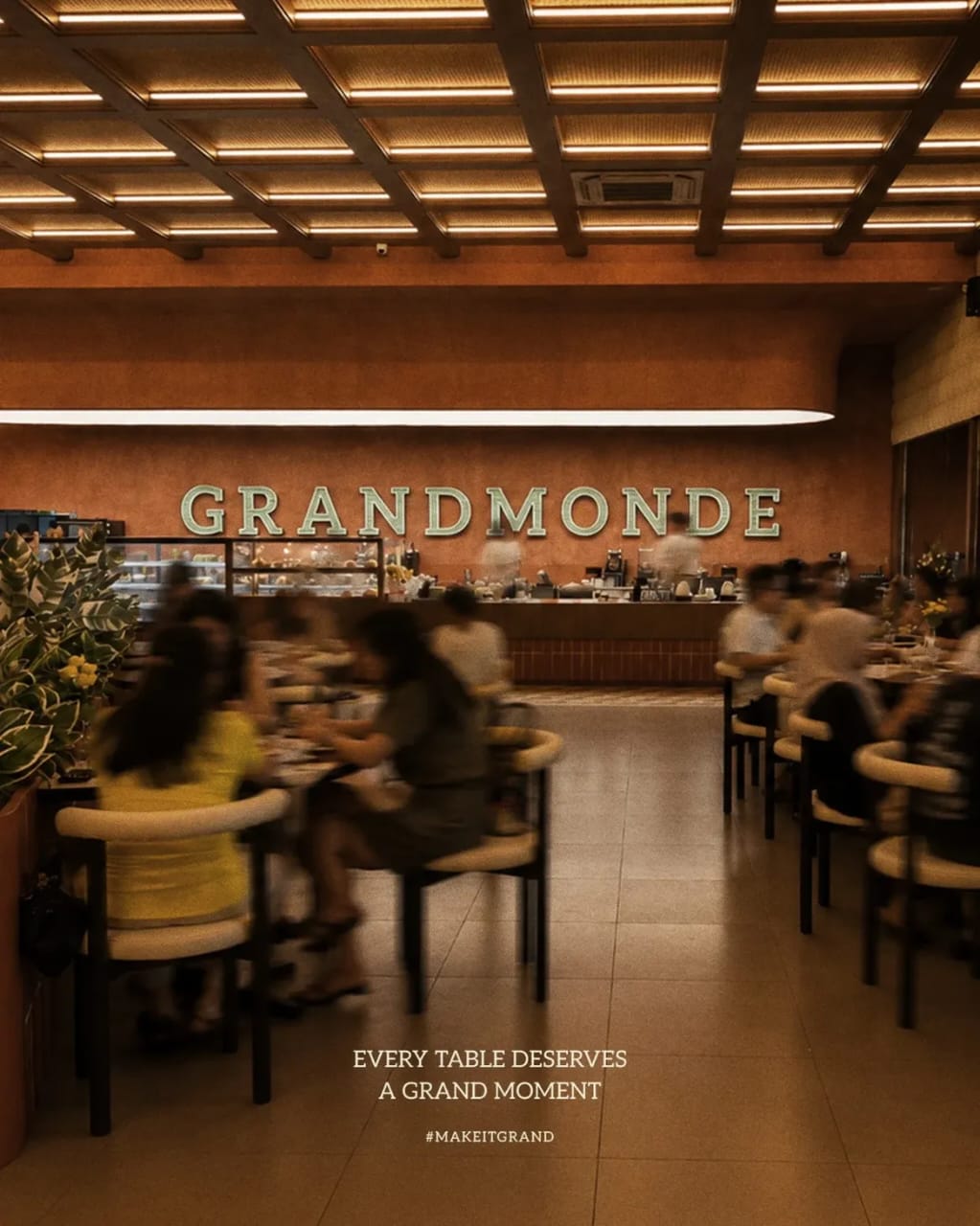 GrandMonde Cirebon tempat makan mewah dengan menu beragam