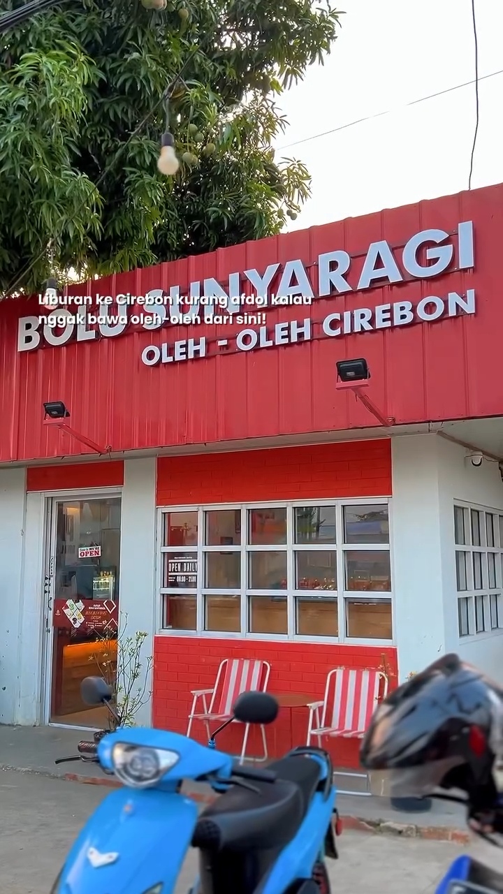 Bolu Sunyaragi Bolen Crispy renyah dengan isian melimpah